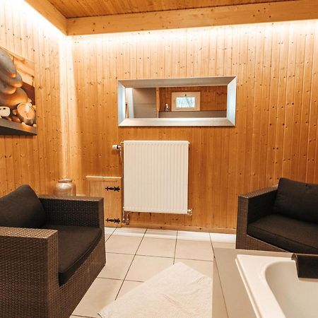 Le Loup Gris - 35 Pers - Vue-Wellness, Butgenbach-Malmedy Villa Buitenkant foto